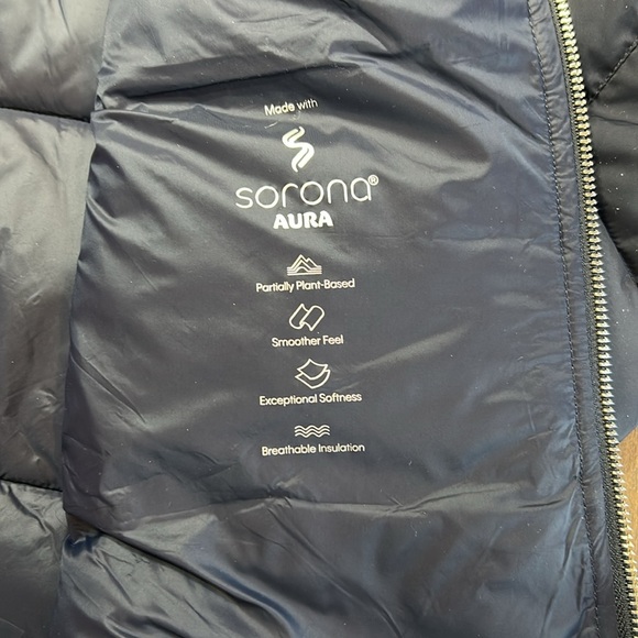 Calvin Klein attributes infinite stretch jacket, Medium - Picture 6 of 9